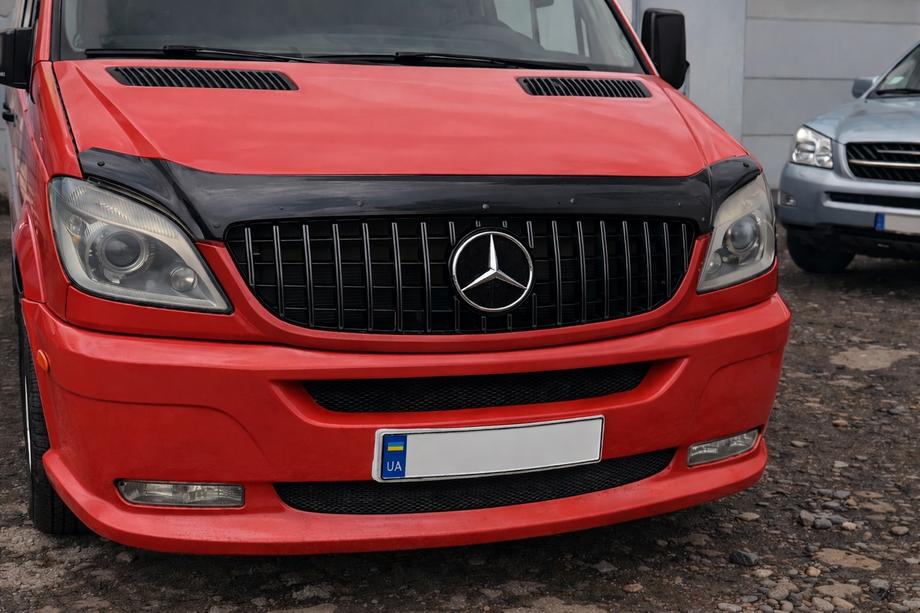 Mercedes Sprinter W906 2006–2018 Parrilla Delantera GT Panamericana Negra (2006-2013) Image