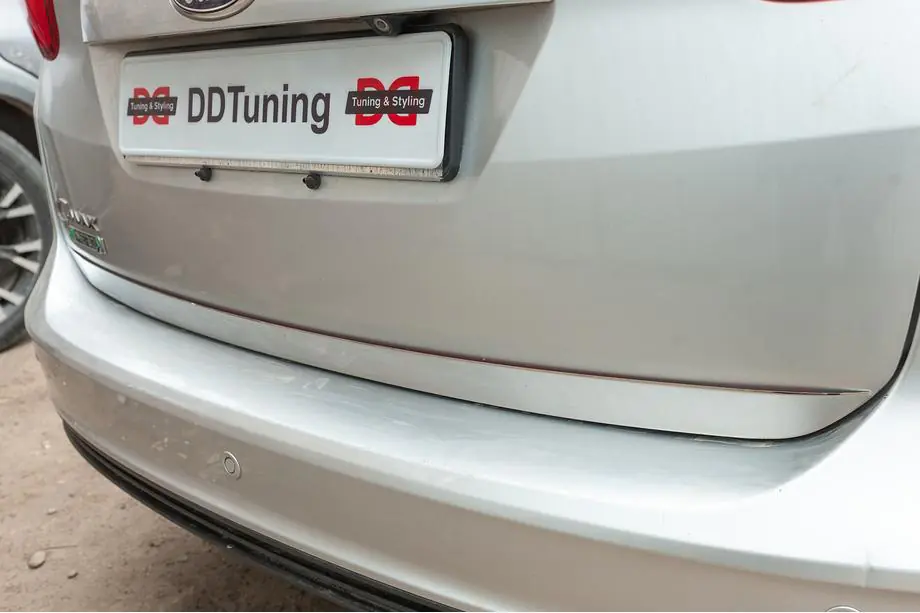 Ford C-Max/Grand C-Max 2010-2019 Moldura maletero acero inoxidable Image