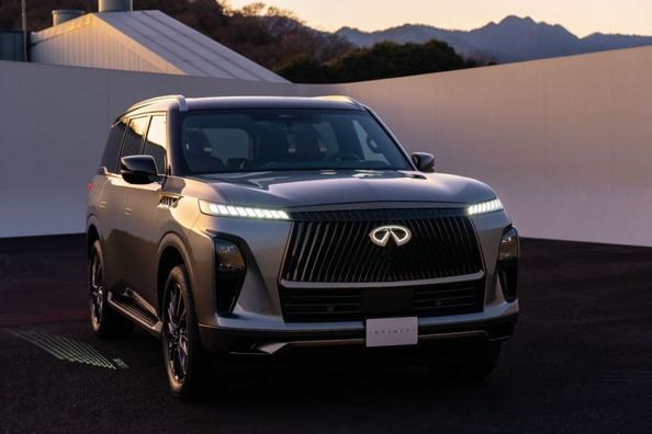Reseña del Infiniti QX80 2025: Nuevos niveles de lujo y potencia Foto 1