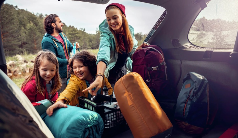 Cómo hacer que un coche sea cómodo para viajes largos con niños
