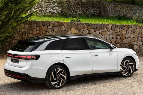Reseña del Volkswagen ID.7 Tourer: una camioneta eléctrica para viajes largos Foto 5