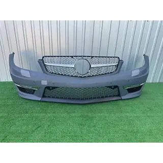 Parachoques delantero 2011-2014 AMG C63 con parrilla Diamond Silver foto 1