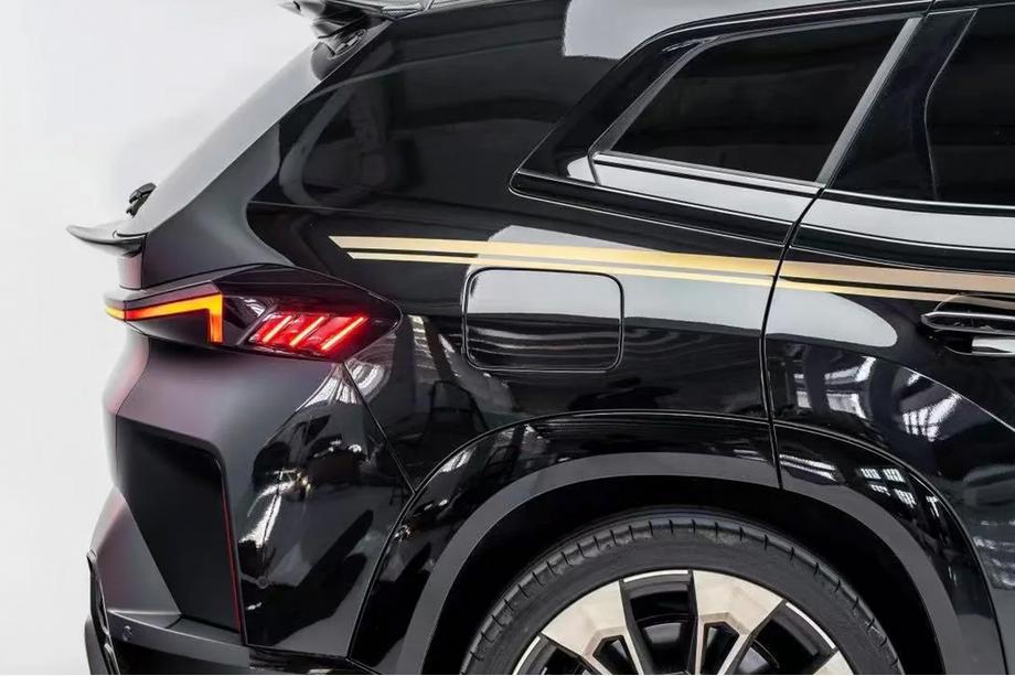 BMW XM G09 2022- Spoiler inferior AE-Design (Carbono) Foto 11