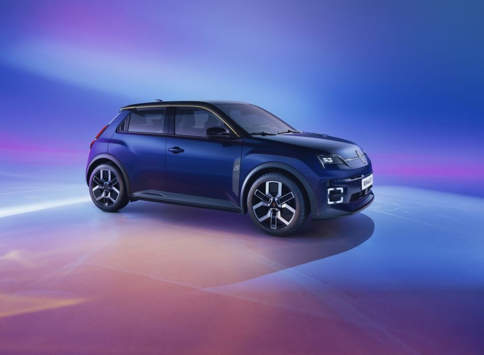 Renault 5 E-Tech 2024: El resurgimiento de una leyenda en estilo eléctrico