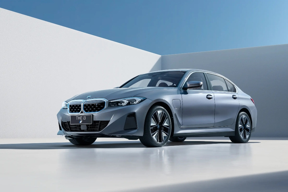 Prueba del BMW i3 Sedán (G28): Potencia eléctrica y estilo