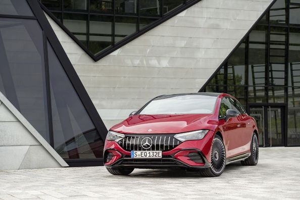 Prueba del sedán eléctrico Mercedes-Benz EQE AMG (V295)