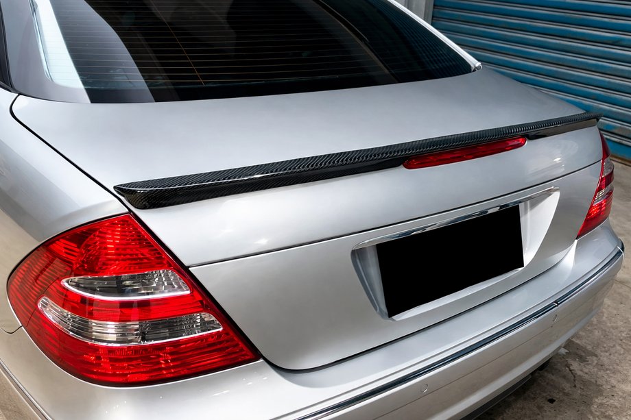 Mercedes E-сlass W211 2002-2009 Alerón (Carbono) Image