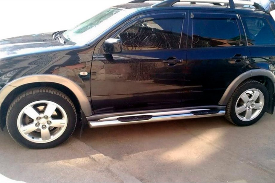 Mitsubishi Outlander 2001-2006 Barras Laterales (2 uds., Acero Inoxidable) Image