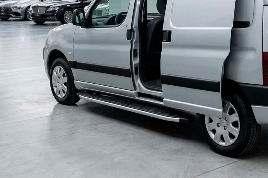 Peugeot Partner 1996-2008 Estribos Laterales Fullmond (2 uds, aluminio) Image