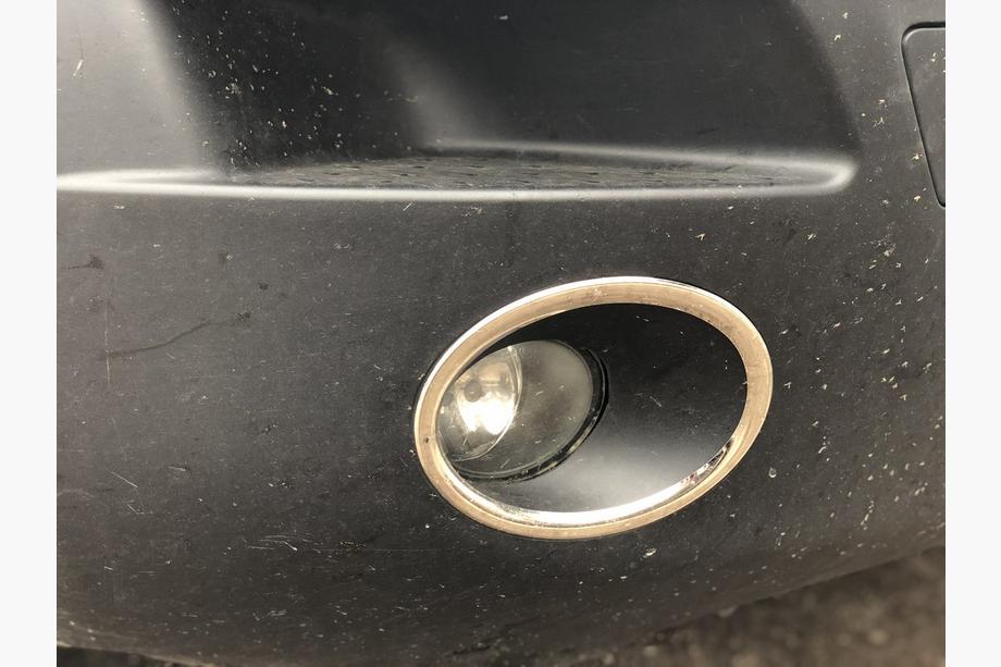 Renault Master 2011-2023 Cubiertas cromadas para faros antiniebla (2 uds., acero inoxidable) Image