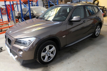 BMW X1 E84 2009-2015 Estribos originales (2 uds, aluminio) foto 2