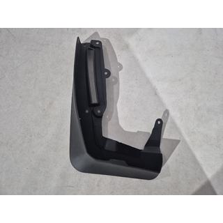 Faldilla guardabarros Premium delantera izquierda para G11/12 (1 ud) foto 4