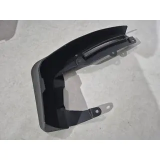 Faldilla guardabarros Premium delantera izquierda para G11/12 (1 ud) foto 1