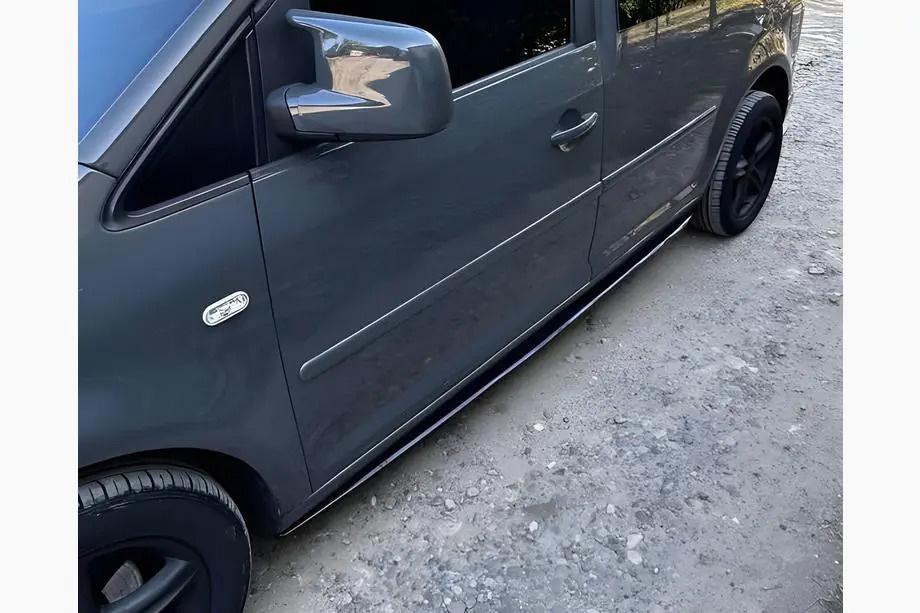 Volkswagen Caddy 2010-2015 Faldones Laterales Performance (negros) Image