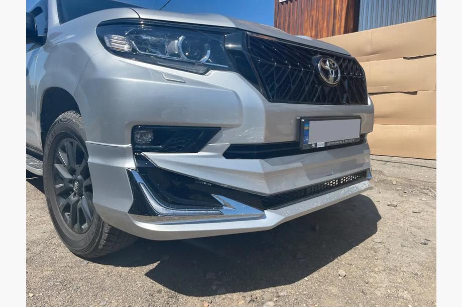 Toyota Land Cruiser Prado 150 2009-2023 Labio de parachoques delantero Modelista V3-LED (2017-) Blanco Foto 5