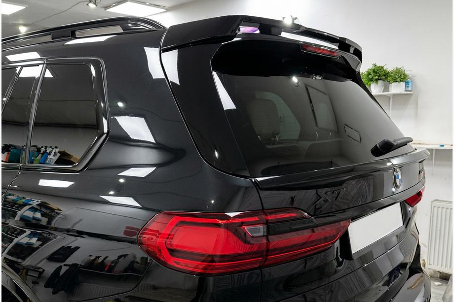 BMW X7 G07 2019- Alerón de Luneta Trasera V2 (Negro Brillante) Foto 2