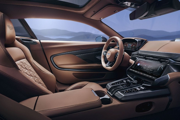 Aston Martin Vanquish III: la encarnación del lujo y el estilo británicos Foto 5