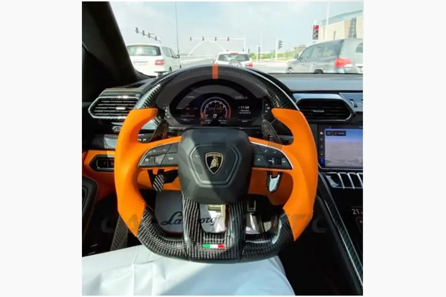 Lamborghini Urus 2018- Volante (Carbono) Image