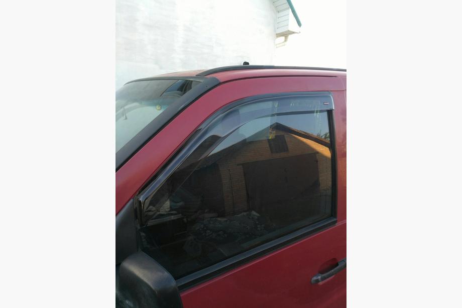 Mercedes Vito W638 1996-2003 Deflectores de Ventana (2 uds, Sunflex) Foto 2
