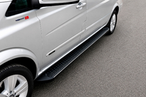 Mercedes Viano 2004-2014 Estribos Laterales Tipo X5 Negro (2 uds, Aluminio) foto 1
