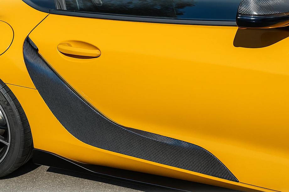 Toyota Supra 2019- Cubiertas de Puerta (Carbono) Image