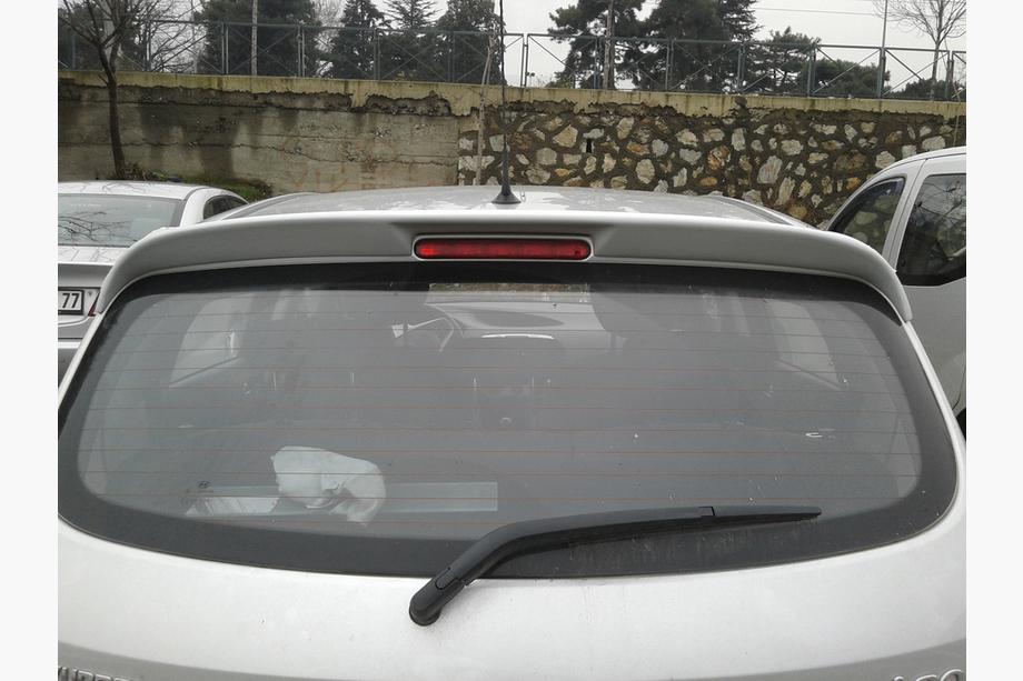 Hyundai I-20 2008-2012 Alerón (imprimado para pintar) Image