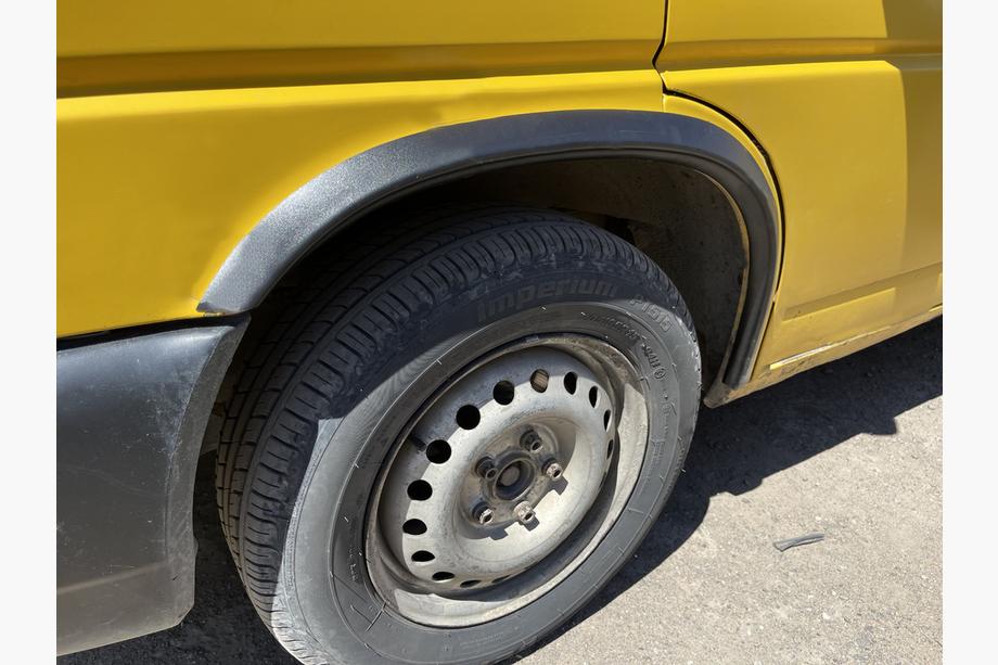 Volkswagen T4 Transporter 1990-2003 Aletines de aleta (4 uds, negros) Acero Inoxidable Foto 4