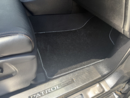 Nissan Armada 2016-2024 Alfombrillas de tela Deluxe (3 filas, Negro) foto 5