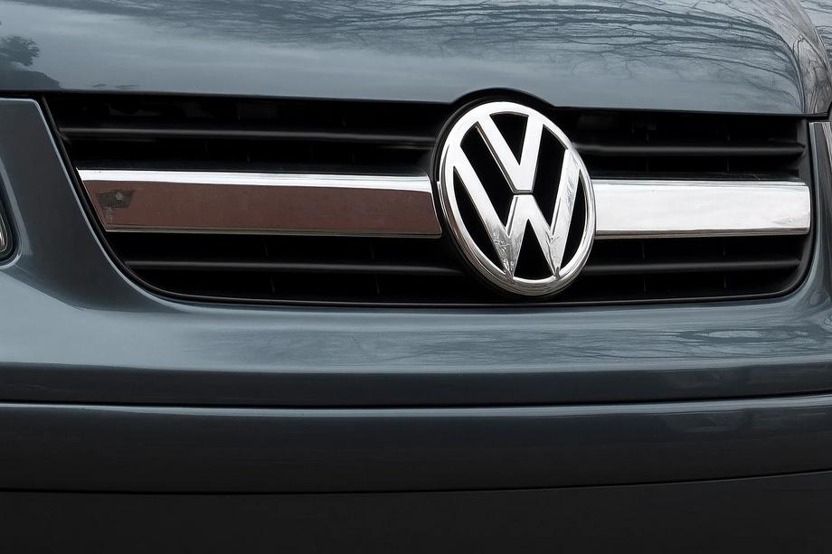 Volkswagen T5 Transporter 2003-2010 Cubiertas centrales de parrilla (2 uds, acero inoxidable) Carmos - Acero Inoxidable Turco Image