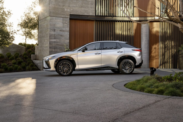 Lexus RZ 450e (RZ450e): análisis del crossover eléctrico y nueva gama RZ 350e, 500e, 550e Foto 4