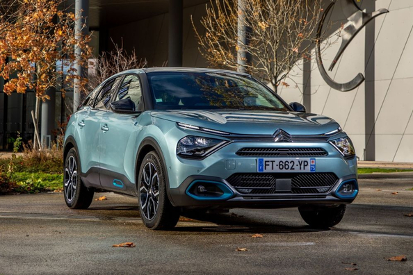Citroën e-C4: Análisis de un hatchback eléctrico con énfasis en el confort
