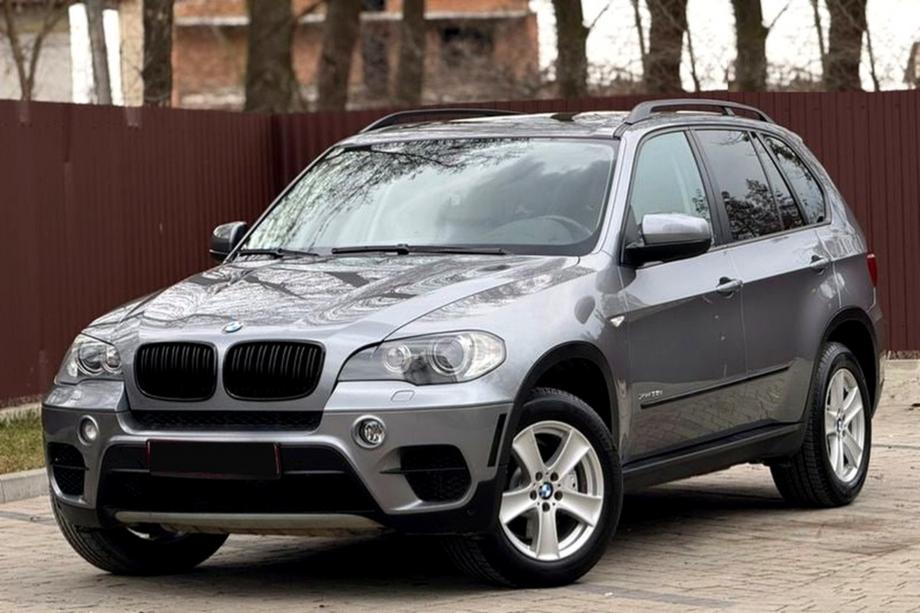 BMW X5 E70 2007-2013 Molduras OEM de pasos de rueda Delantera izquierda (1 ud.) Foto 1