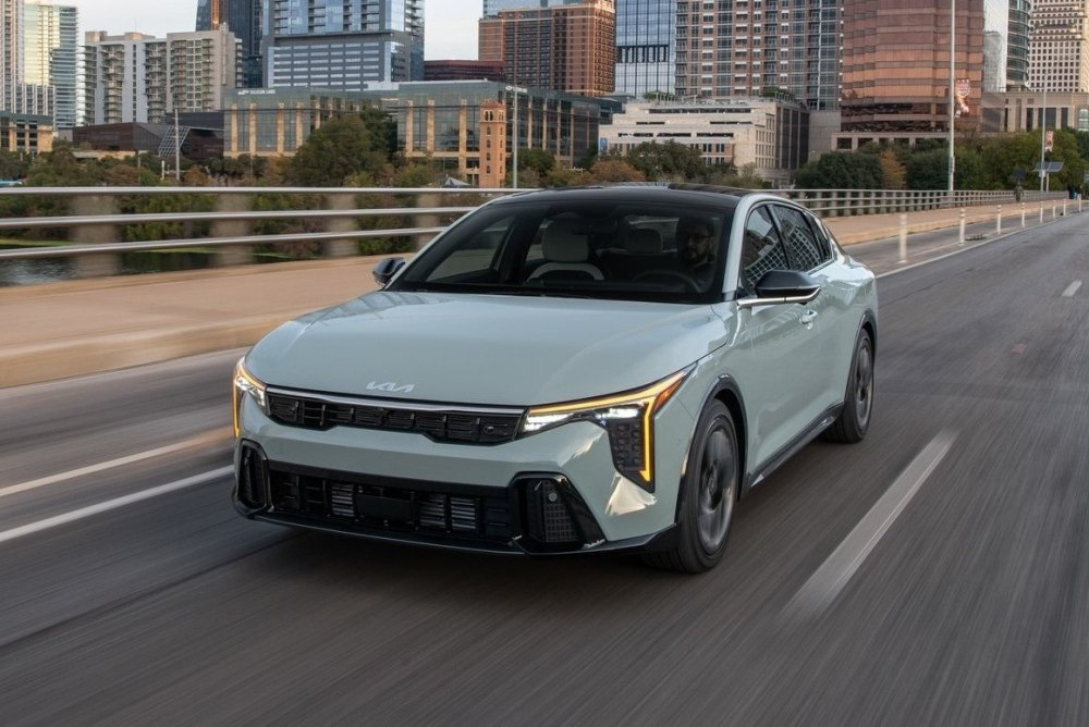 Reseña del sedán Kia K4 2024 de segunda generación
