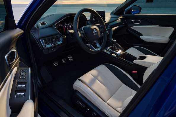 Reseña del Acura Integra: Estilo y dinamismo en un Liftback Foto 5