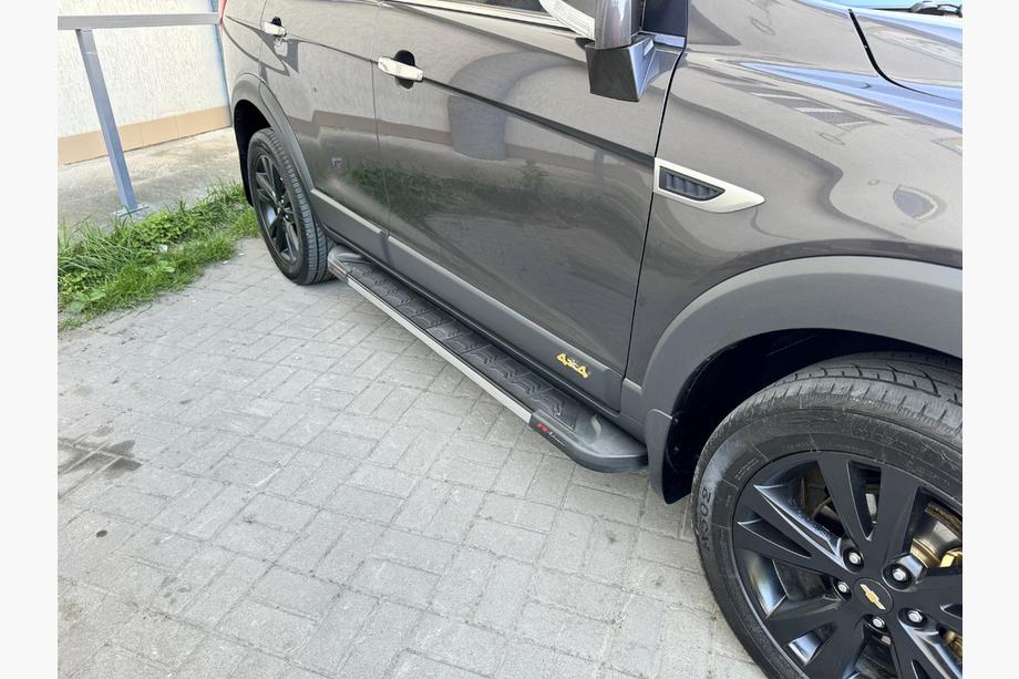 Chevrolet Captiva 2006-2019 Estribos Laterales RedLine V1 (2 uds., Aluminio) Image