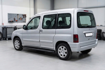 Citroen Berlingo 1996-2008 Estribos Laterales Bosphorus Black (2 uds., Aluminio) foto 1