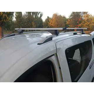 Barras de techo transversales para rieles de techo estándar con llave Wizard V1 (2 uds) foto 1