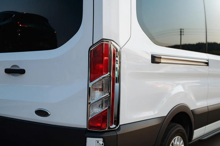 Ford Transit 2014- Cubiertas Cromadas para Luces Traseras (2 uds, plastico) Image
