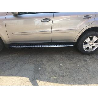 Estribos Laterales OEM (2 uds., Aluminio) Mercedes ML W164 2005-2011 foto 3