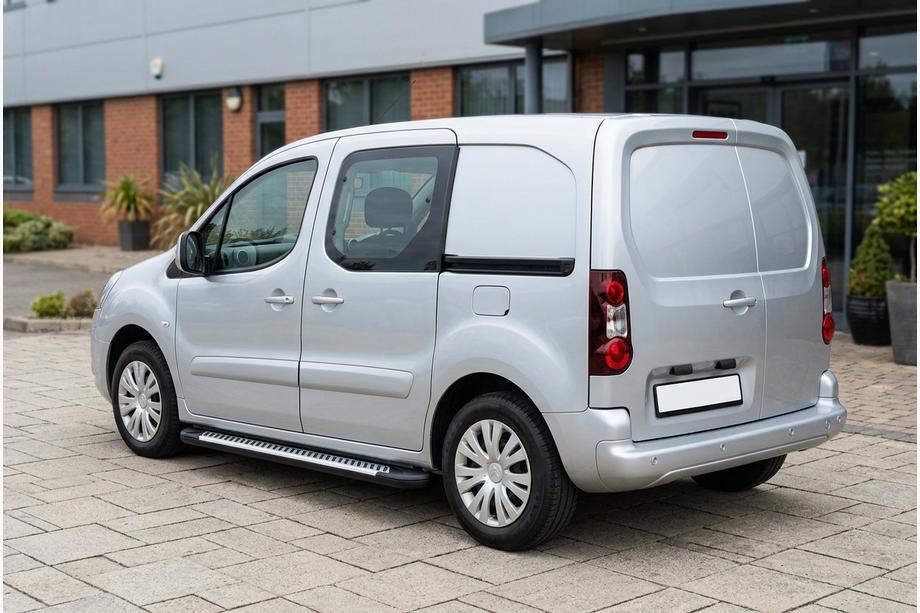 Citroen Berlingo 2008-2018 Estribos Laterales Line (2 uds., Aluminio) Image