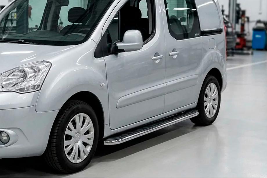 Peugeot Partner Tepee 2008-2018 Estribos Laterales Maydos V1 (2 uds., Aluminio y Acero Inoxidable) Image