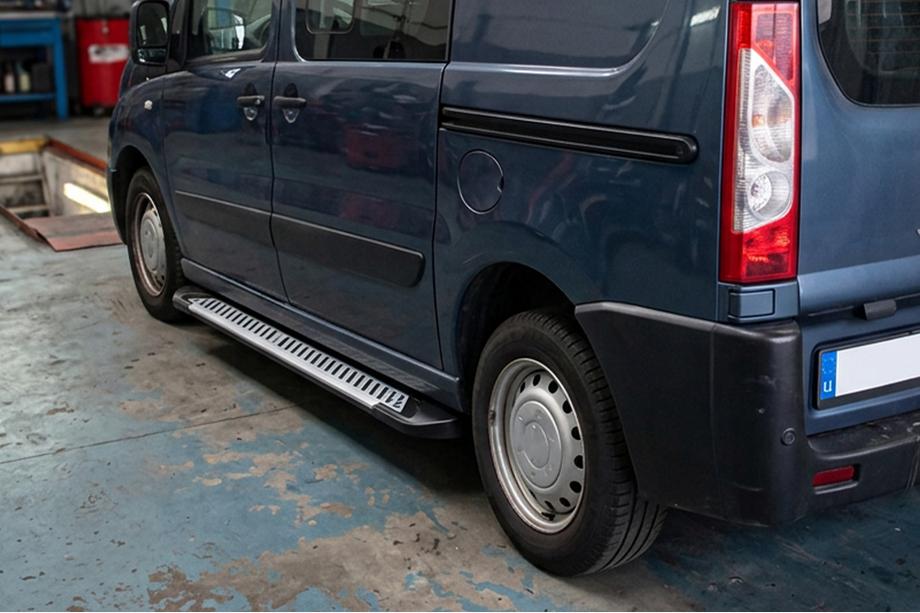 Citroen Jumpy 2007–2017 Estribos Laterales Line (2 uds., Aluminio) Image