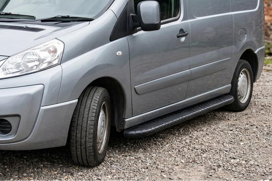 Citroen Jumpy 2007–2017 Estribos Laterales Bosphorus Black (2 uds., Aluminio) Image