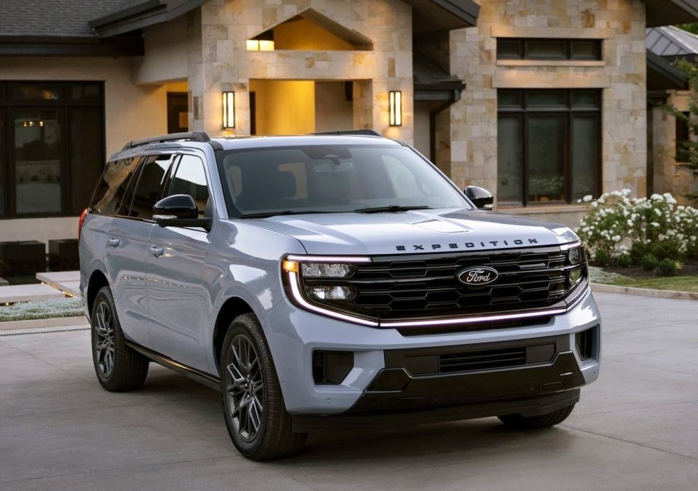 Reseña de la Ford Expedition V Generación 2025: Una SUV grande para grandes tareas