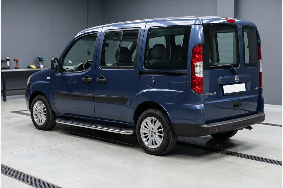 Fiat Doblo I 2005-2010 Estribos Laterales Maydos V1 (2 uds., Aluminio y Acero Inoxidable) Image