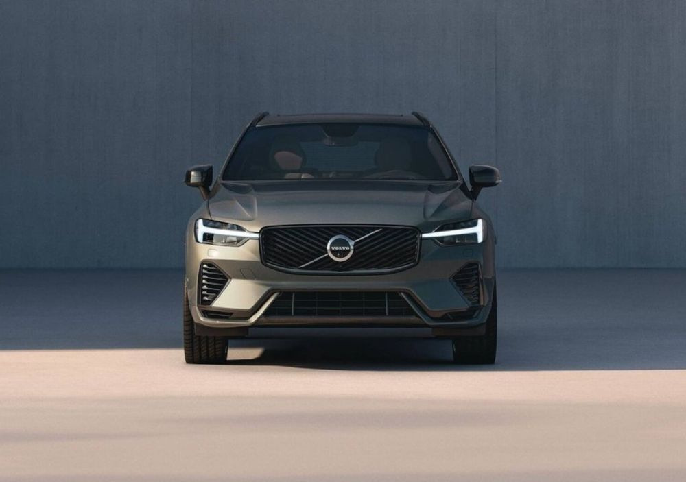 Análisis del Volvo XC60 2025: un crossover de lujo renovado
