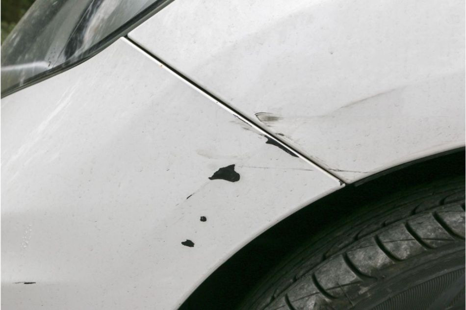 ¿Cuál es el peligro de que aparezcan virutas en un coche?