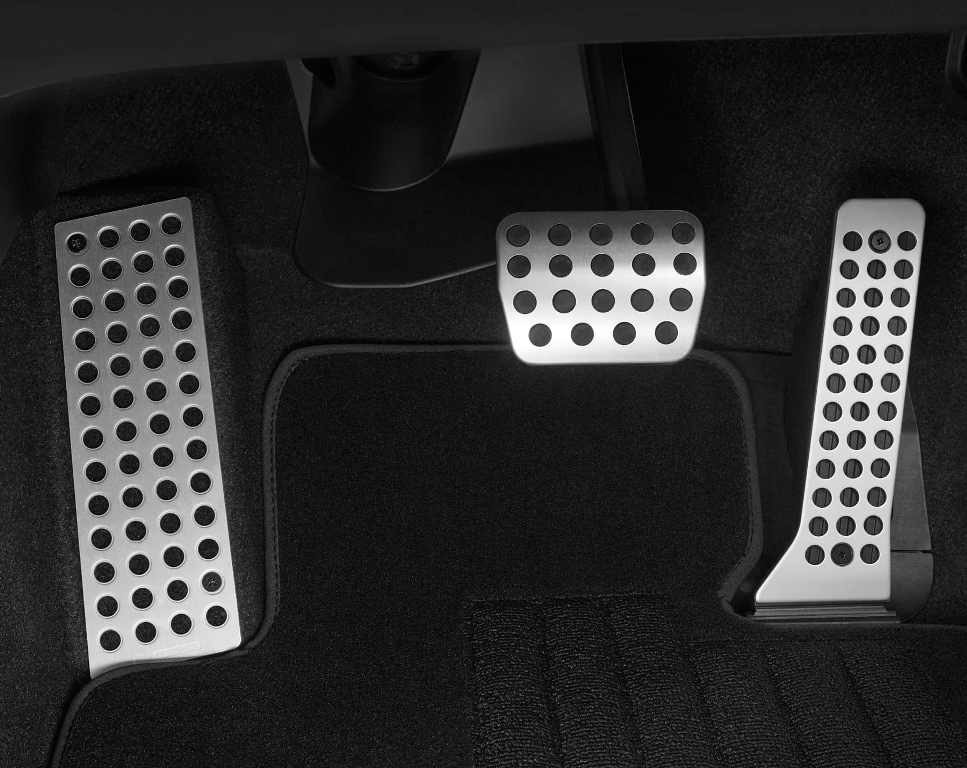 ¿Por qué necesitas fundas para pedales de tu coche?