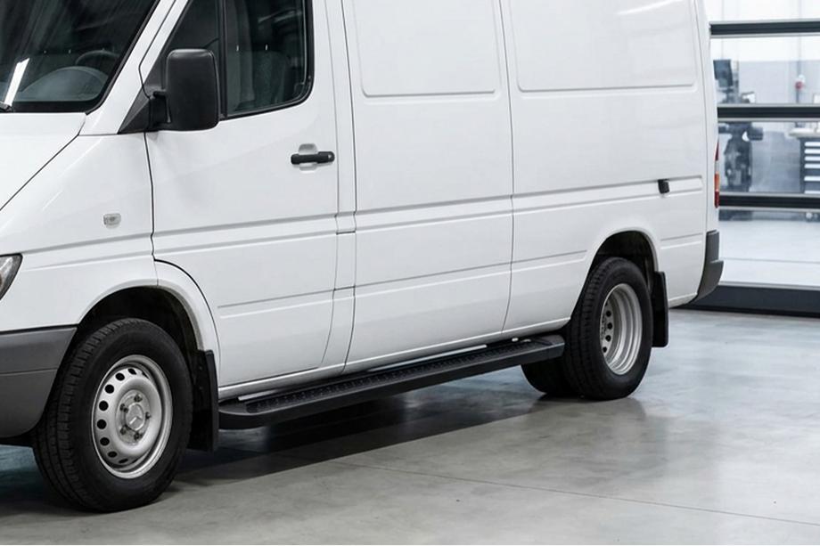 Volkswagen LT 1995-2006 Estribos Laterales Allmond Black (2 uds., Aluminio) Image