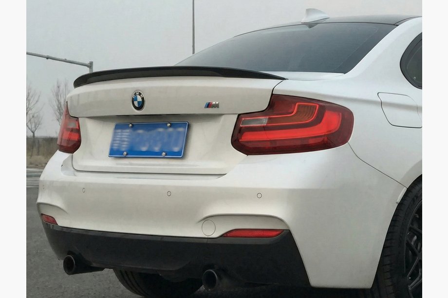 BMW 2 Series F22/F23 2014-2021 Alerón P-Style (para F22, Negro Brillante) Image